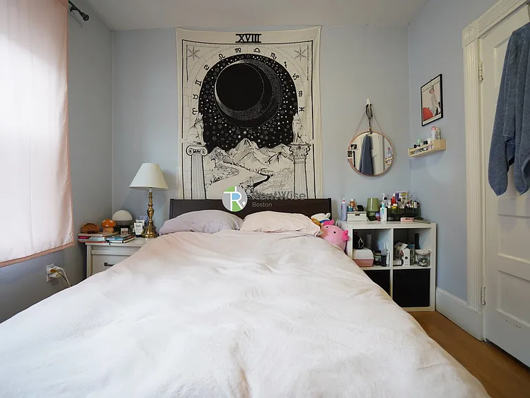 10 Foster St #2 — Photo 8