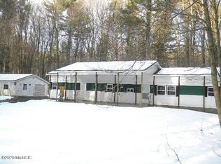 3478 S Highland St, White Cloud, MI 49349