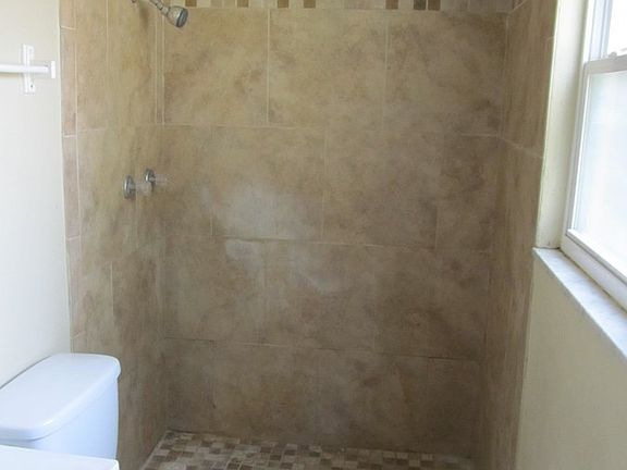 4th image of 2742 Woolery Dr