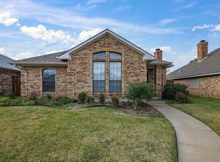 1520 Brighton Dr, Carrollton, TX 75007