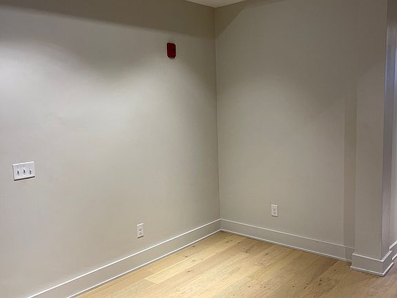4th image of 182 Waterman St #1C