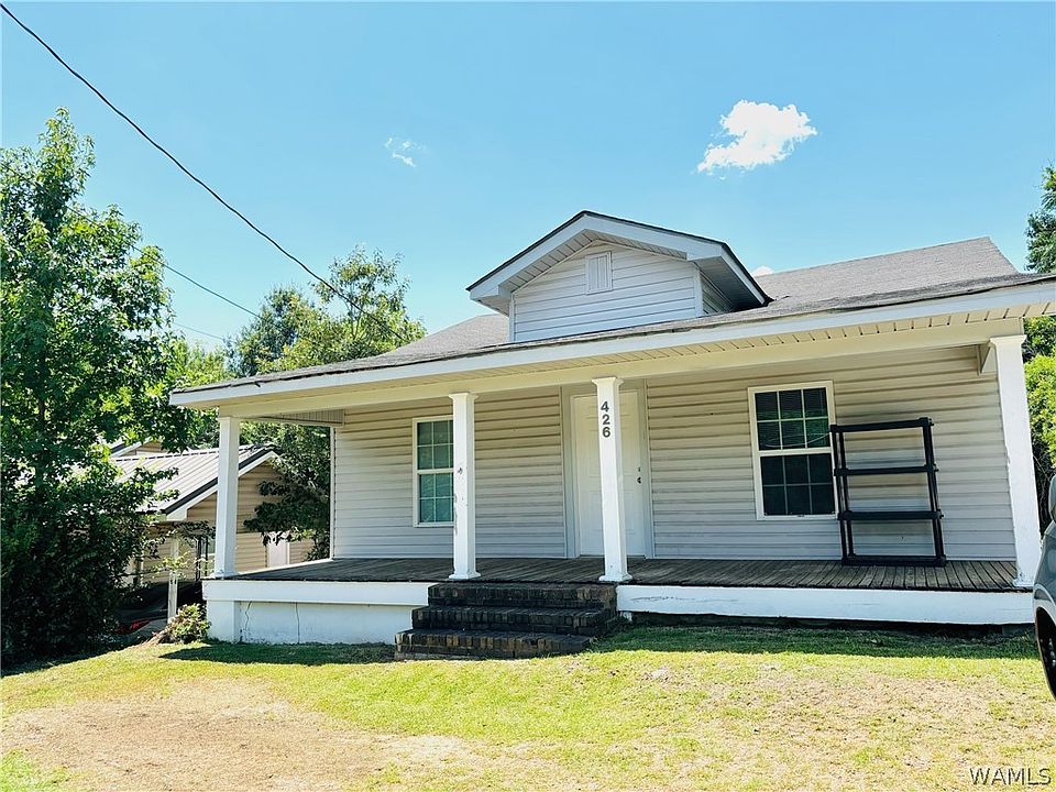 1st image of 426 25th Ave E