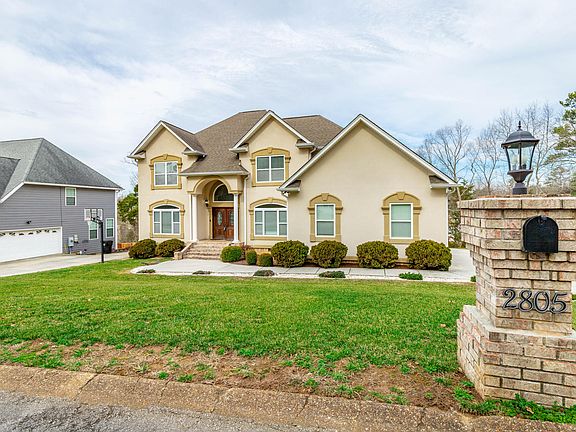 3rd image of 2805 Beaver Run Ln