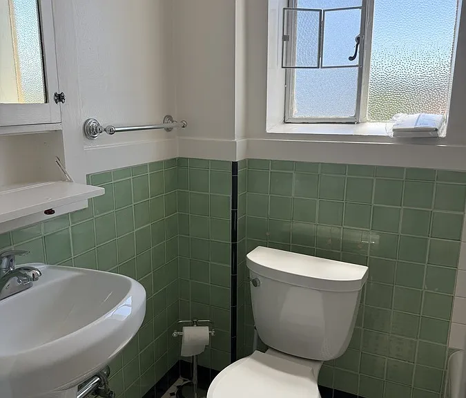 345 Forest Ave #406 — Photo 4