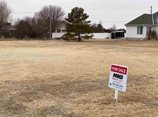 2118 W 3rd St, Mccook, NE 69001