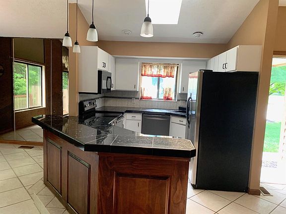 4th image of 991 Crisfield Dr #111