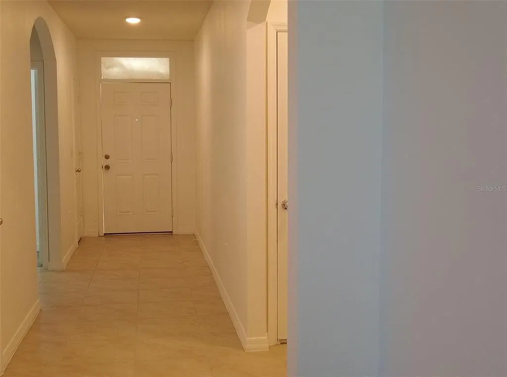 4 bed, 2.0 bath, 1846 sqft, $2,300 — Photo 2
