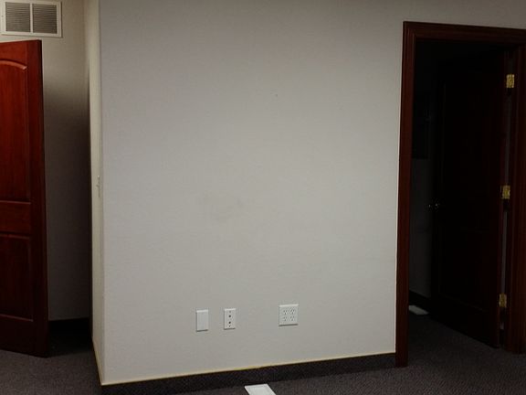 3rd image of 1056 Eagleridge Blvd