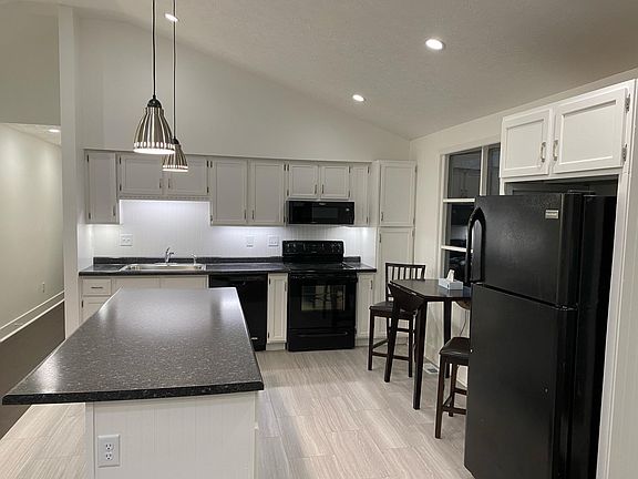 4th image of 11 Cassandra Ct