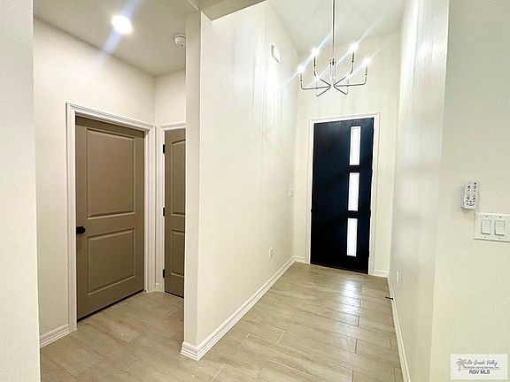 5th image of 2241 El Aire St