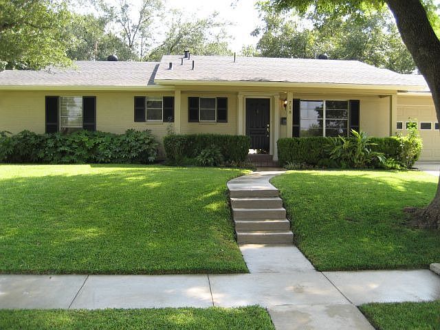 1st image of 718 Larkwood Dr