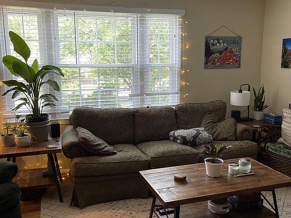 2nd image of 3283 Victor Cir