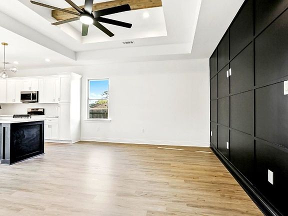 4th image of 4876 Cardenas Dr