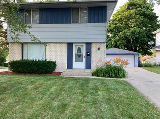 7940 W Beechwood Ave, Milwaukee, WI 53223