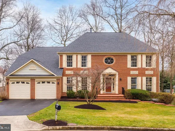 4715 Lewis Woods Ct, Chantilly, VA 20151