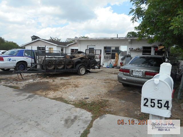 2nd image of 2554 Tulipan St