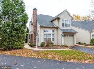1268 Crestview Dr, Denver, PA 17517