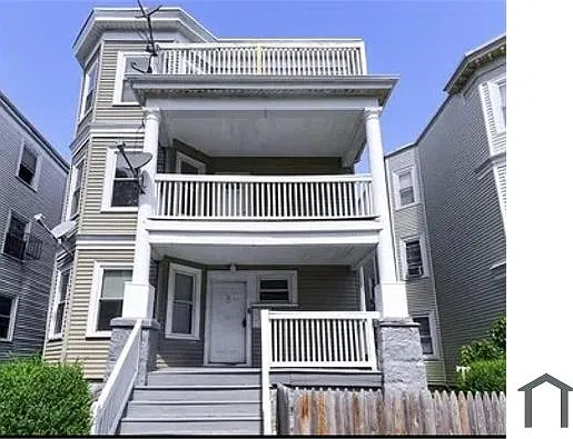8 Ridgewood St #1