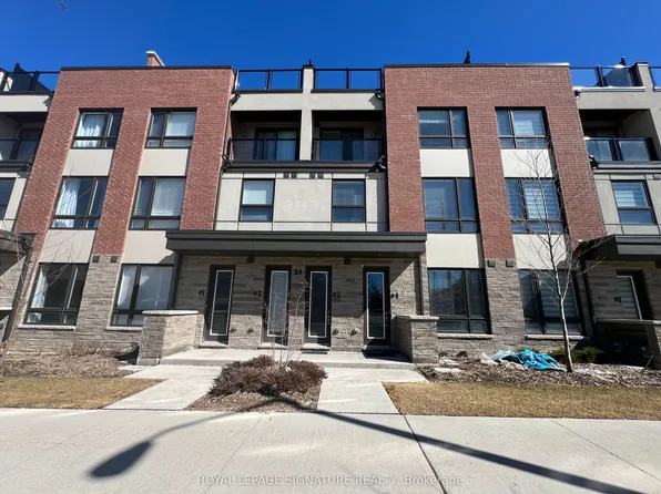24 Humberwood Blvd #4, Toronto, ON M9W 6X7