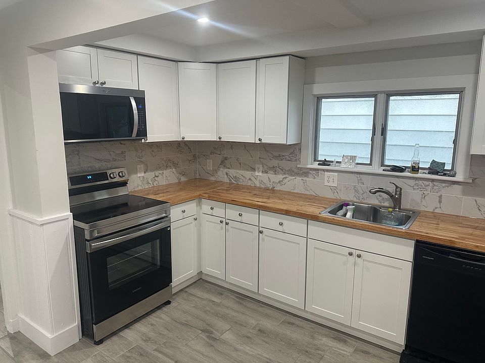1st image of 61 Oakwood Ave