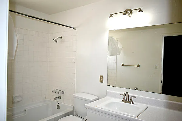 411 Clark Dr — Photo 13