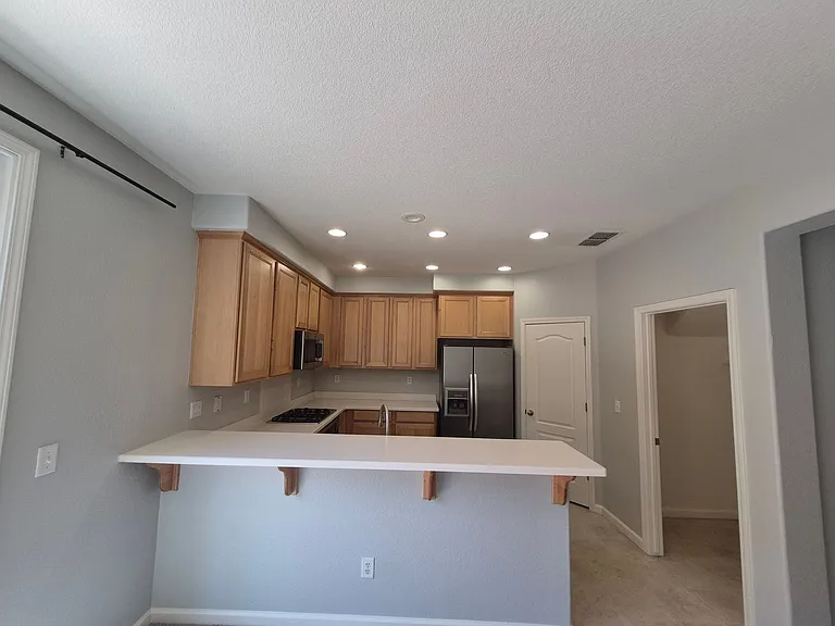 11 Long Warf Pl — Photo 9