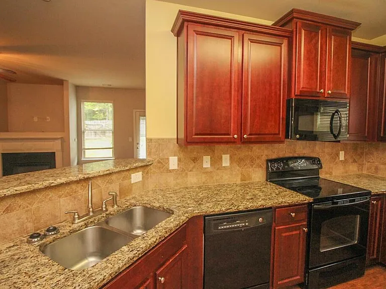 458 Lory Ln — Photo 11