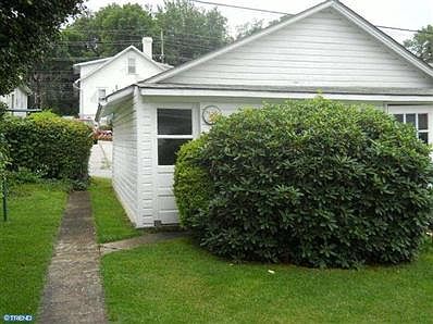5th image of 440 Highland Ave