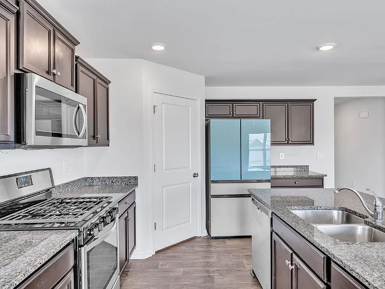 107 Milldale Dr — Photo 10