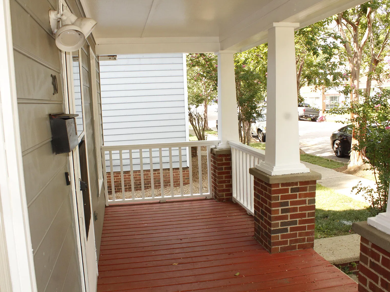 2 bed, 1.0 bath, 900 sqft, $1,700 — Photo 3