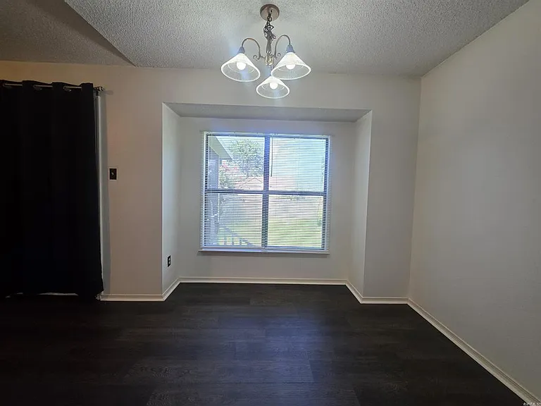 1608 Waldron Cv — Photo 5