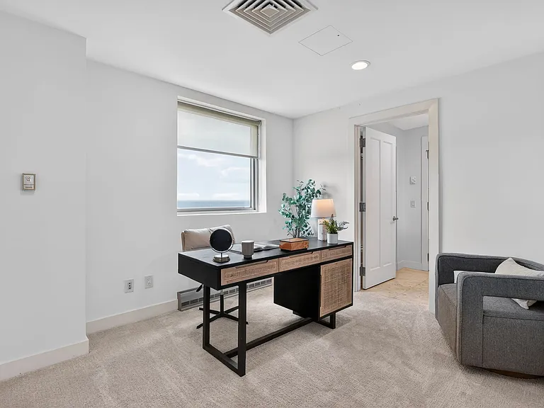 1 Miranova Pl #1840 — Photo 7