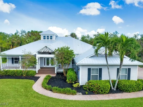 12350 Coconut Creek Ct, Fort Myers, FL 33908