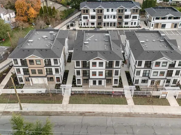 4201 Tyndall Ave #2201, Saanich, BC V8N 3R9