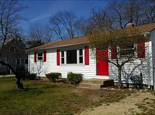 33 Sundance St, Warwick, RI 02886