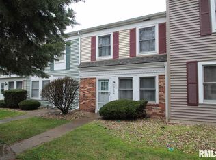 3634 N Sandia Dr, Peoria, IL 61604