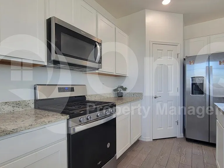 10838 W Marguerite Ave — Photo 4