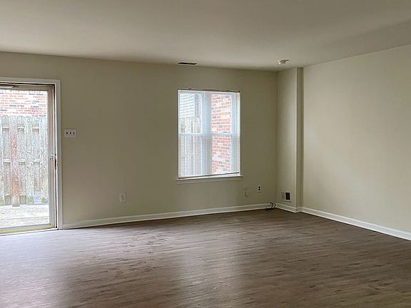 4th image of 1709 Fitzwater St #5009769