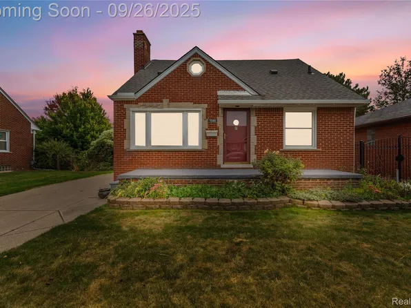 7290 Helen St, Center Line, MI 48015