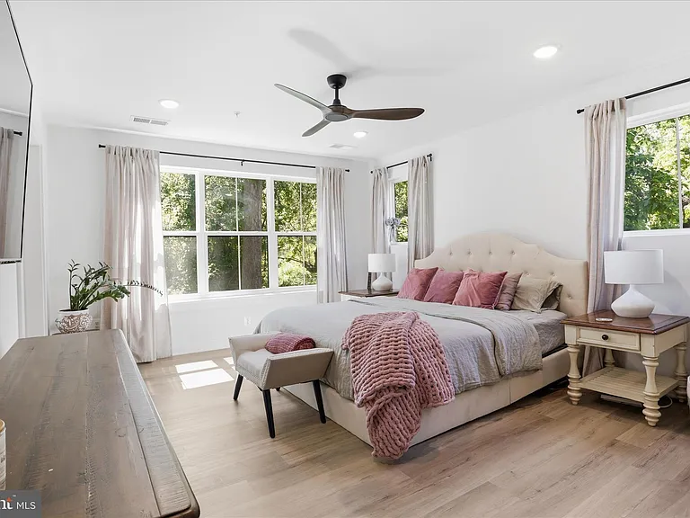 15717 Tierra Dr — Photo 19