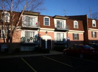 304 Chanel Ct APT 1, Louisville, KY 40218