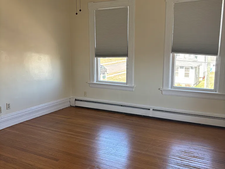 26 Hart St #2 — Photo 10