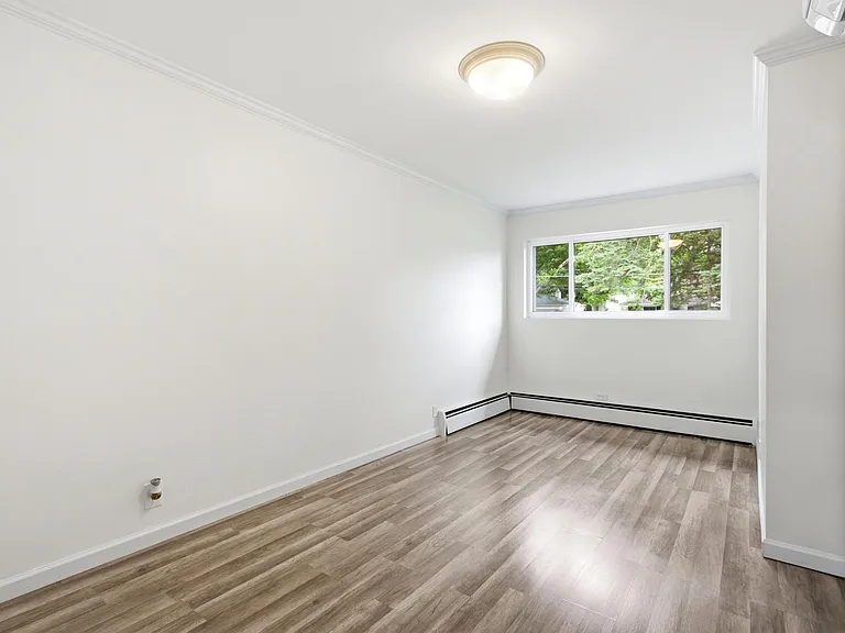 8885 Cardwell St — Photo 7