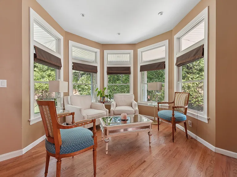 1 Candace Dr — Photo 8