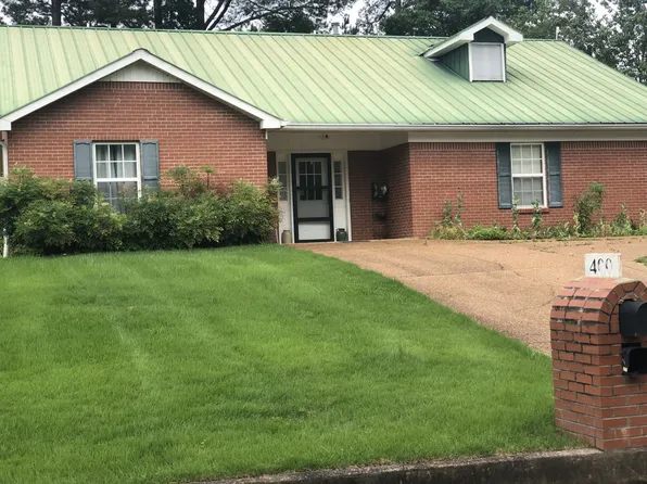 400 Barber Cir, Centerville, TN 37033