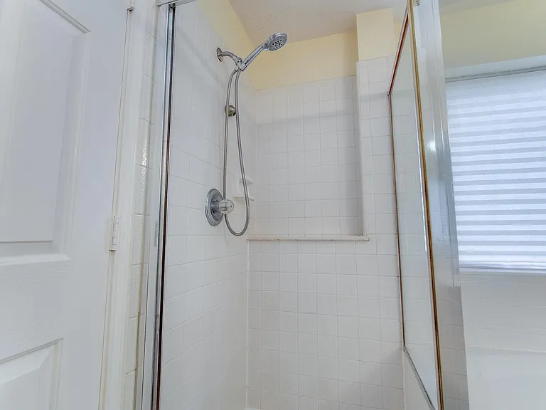 17143 Summer Hollow Dr — Photo 23