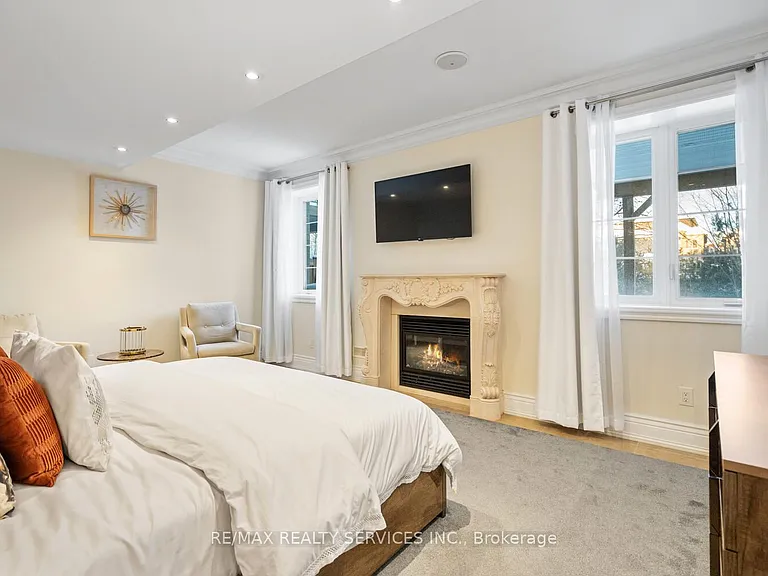 9 Interlacken Dr — Photo 39