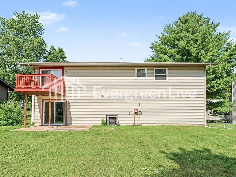 63 Oakridge West Dr — Photo 15