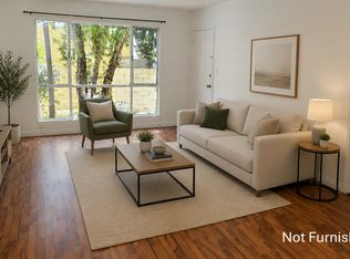 638 W Knoll Dr #3, West Hollywood, CA 90069