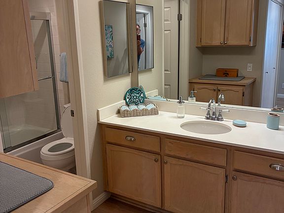 5th image of 3535 Cameo Dr Unit 115